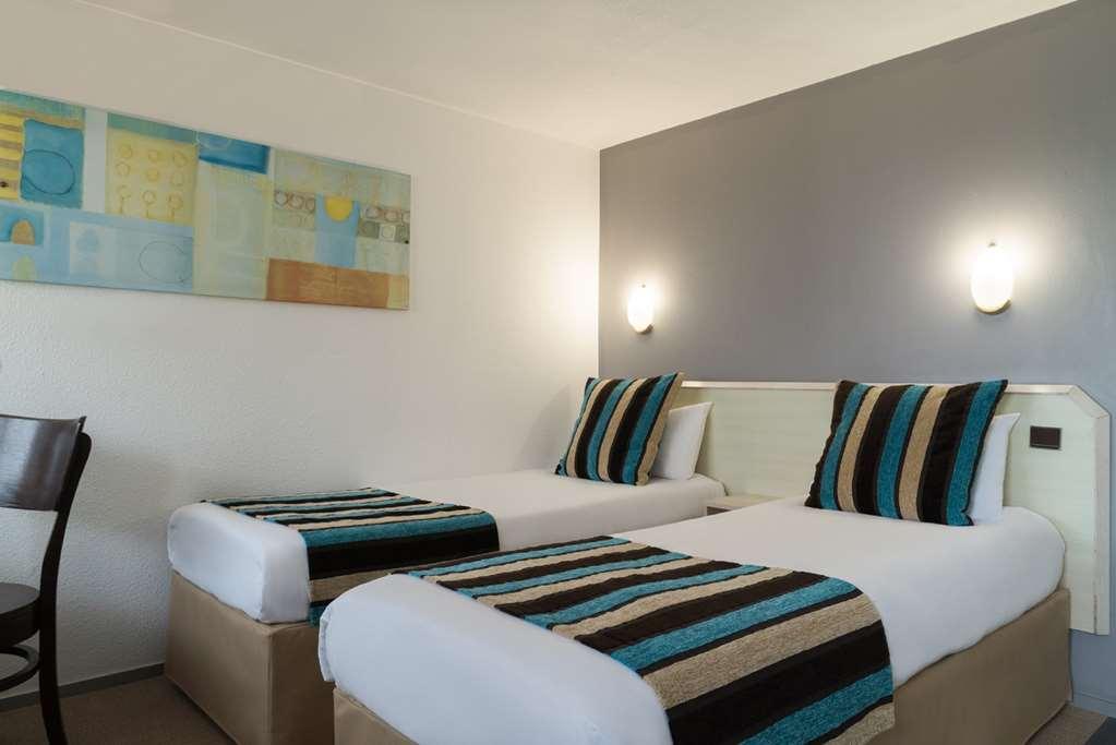 Sure Hotel By Best Western Biarritz Aeroport Anglet Room photo
